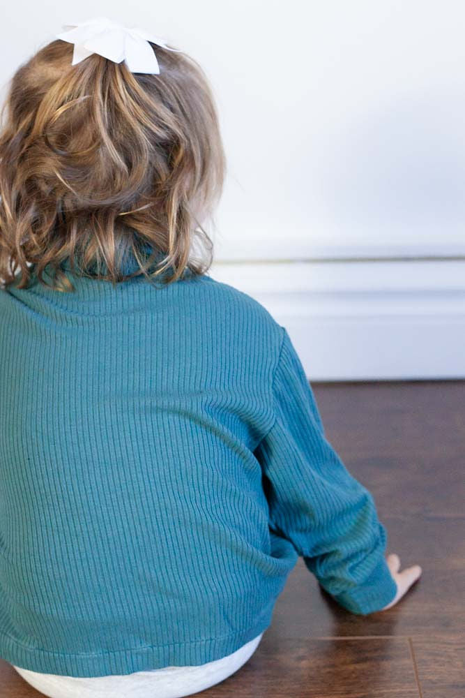 Chandail col roulé crop en bambou