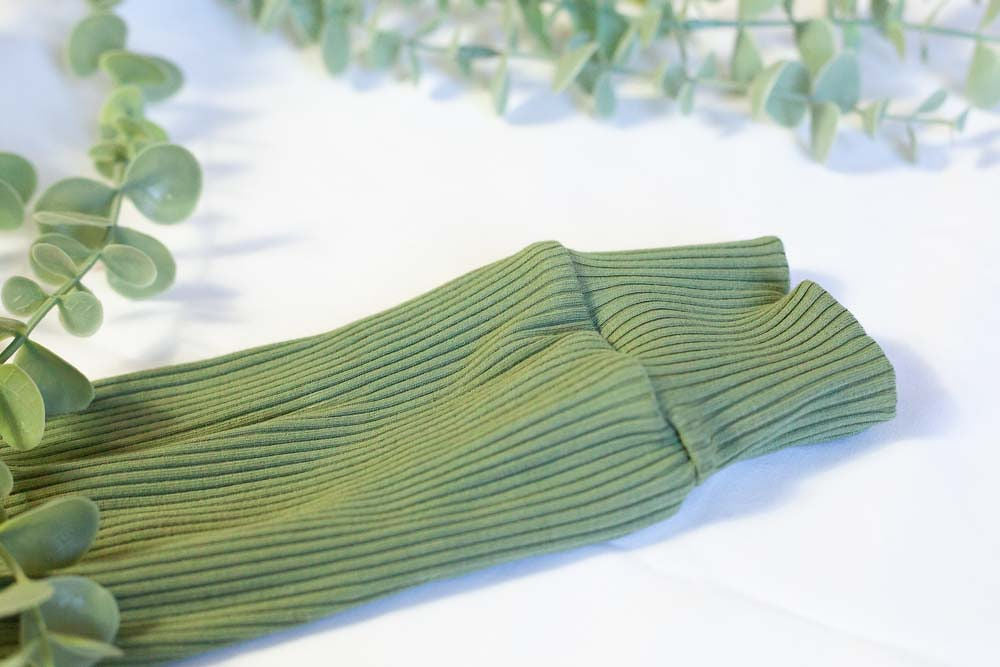 Chandail col roulé crop en bambou